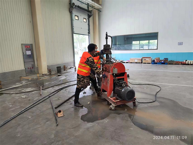 呼玛厂房地面下沉塌陷注浆加固施工